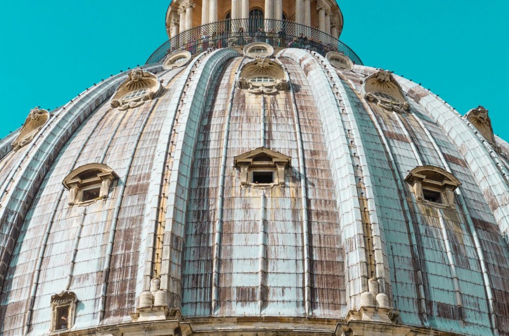 Closeup-of-St.-Peters-Dome-exterior-1-1-1000×660