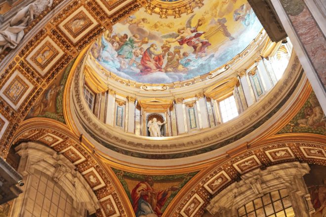 St.-Peters-Basilica-ceiling-fresco-660×440